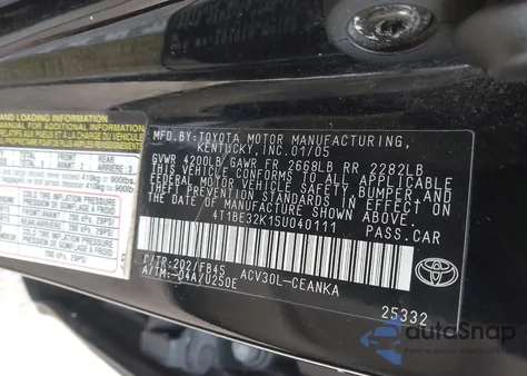 2005 Toyota Camry Le z USA, uszkodzony, nr VIN 4T1BE32K15U040111